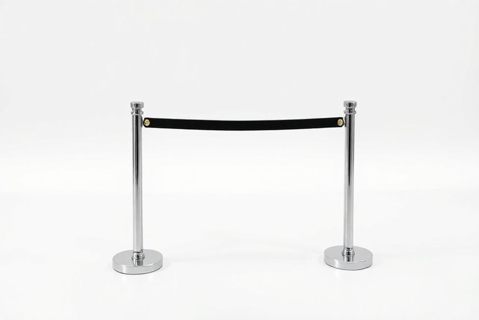 Gurtpfosten Chrom mit schwarzem Gurt